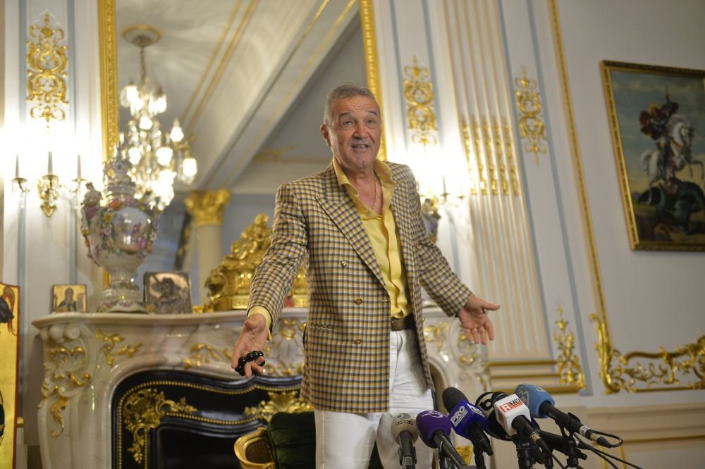 Premianții lui Becali: 