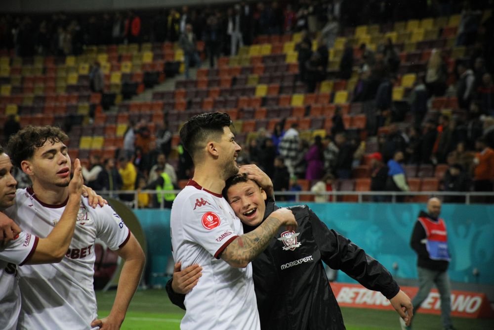 Un strigăt din vechea Troie, pe Arena Națională. Rapidiștii au sărbătorit cu fanii, după victoria cu FCSB_12