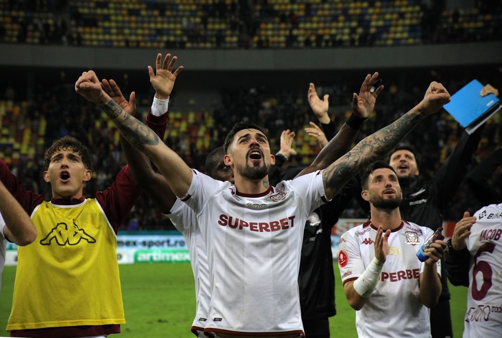 Un strigăt din vechea Troie, pe Arena Națională. Rapidiștii au sărbătorit cu fanii, după victoria cu FCSB_30