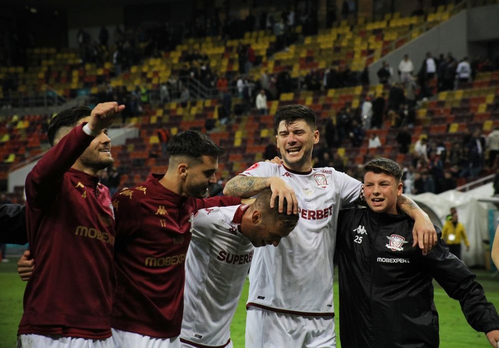 Un strigăt din vechea Troie, pe Arena Națională. Rapidiștii au sărbătorit cu fanii, după victoria cu FCSB_41