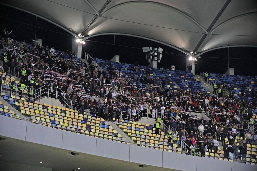 Un strigăt din vechea Troie, pe Arena Națională. Rapidiștii au sărbătorit cu fanii, după victoria cu FCSB_51