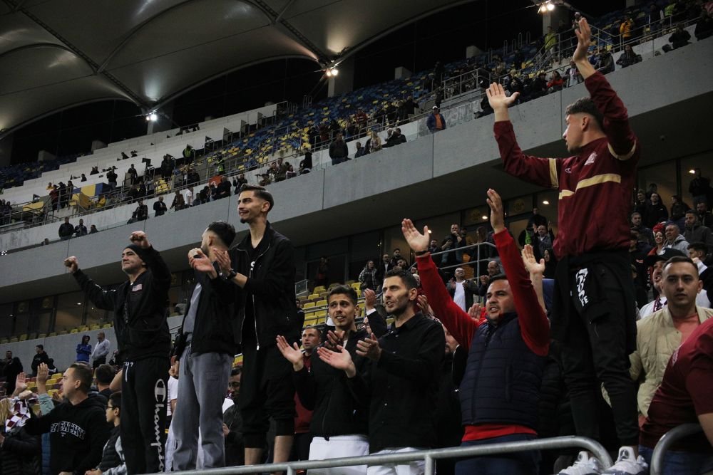 Un strigăt din vechea Troie, pe Arena Națională. Rapidiștii au sărbătorit cu fanii, după victoria cu FCSB_59