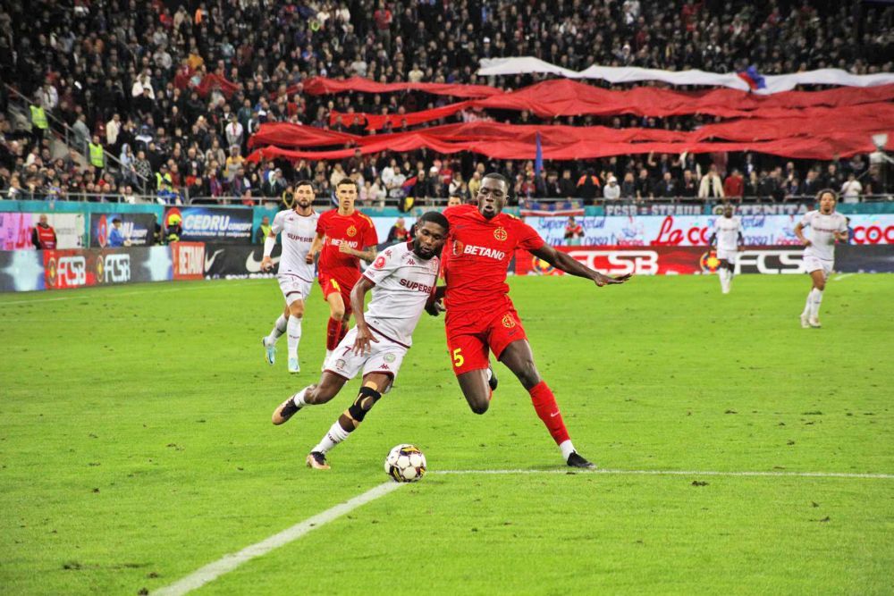 Un fost jucător de la FCSB pune tunurile pe fundașii lui Becali: