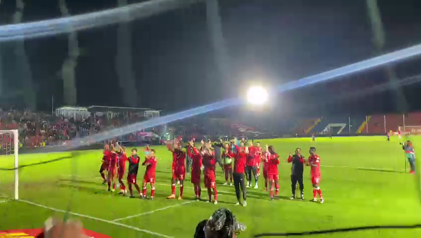 Imaginile bucuriei la Arad, după ce UTA a învins-o pe Dinamo București în prelungiri_10