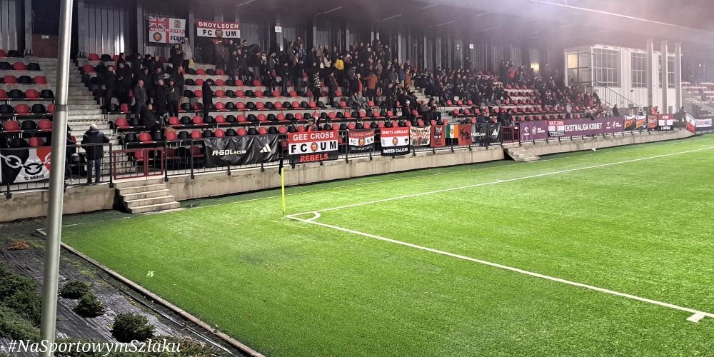 Echipa fondată de un român din Polonia a jucat cu United of Manchester: au început luni, au încheiat marți la prânz!_5