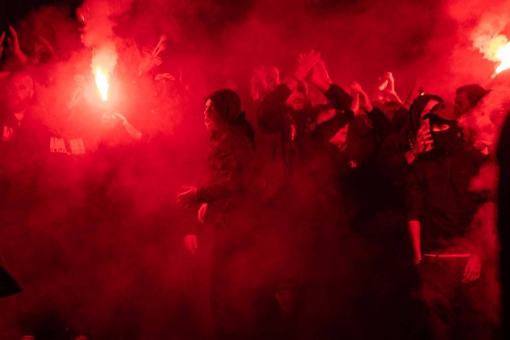 Fanii PSG au luat cu asalt Milano! Cum arată Piața Catedralei_2