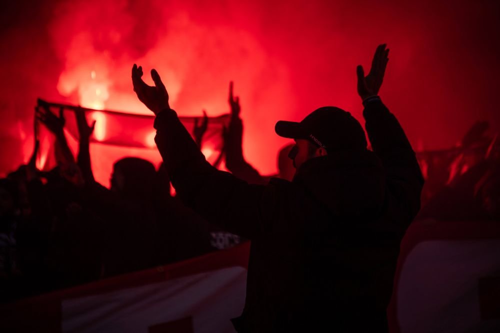 Fanii PSG au luat cu asalt Milano! Cum arată Piața Catedralei_4