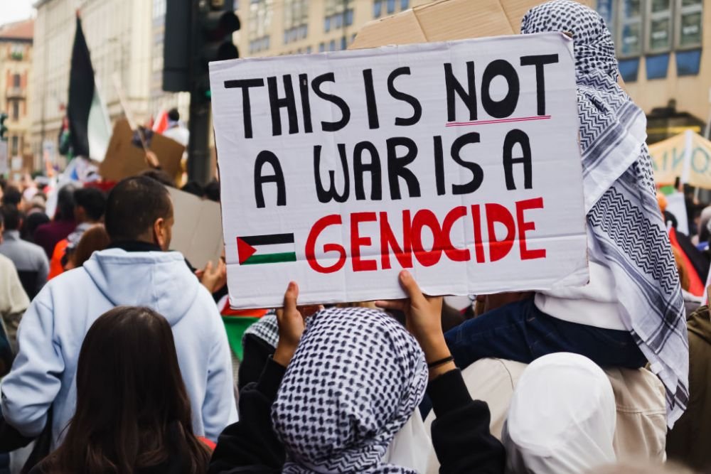 Polițiștii englezi se așteaptă la lupte de stradă în Londra între huliganii englezi și protestatarii anti-Israel!_2