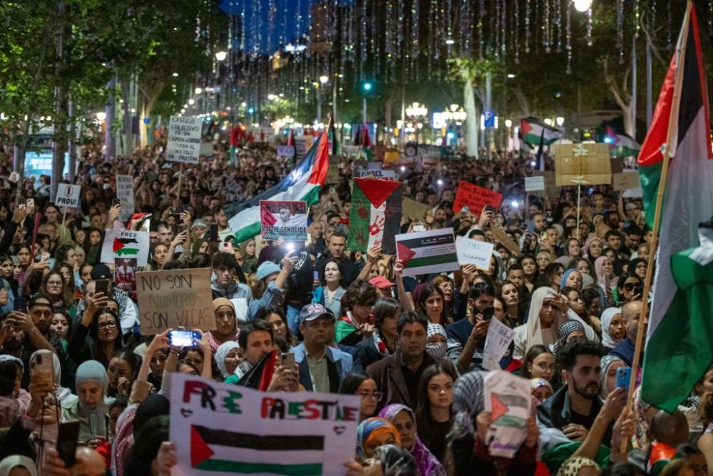 Polițiștii englezi se așteaptă la lupte de stradă în Londra între huliganii englezi și protestatarii anti-Israel!_3