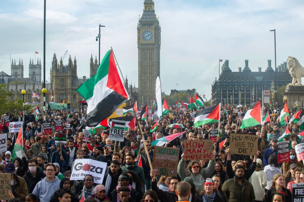 Polițiștii englezi se așteaptă la lupte de stradă în Londra între huliganii englezi și protestatarii anti-Israel!_6