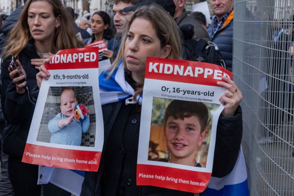 Polițiștii englezi se așteaptă la lupte de stradă în Londra între huliganii englezi și protestatarii anti-Israel!_12