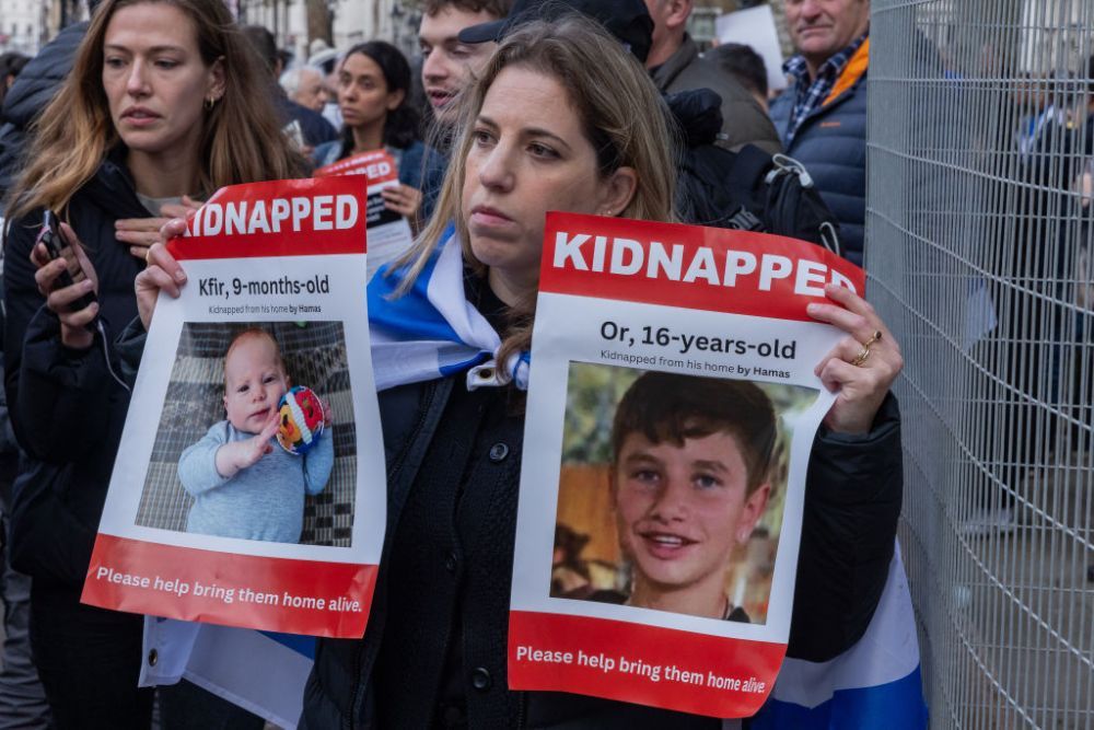 Polițiștii englezi se așteaptă la lupte de stradă în Londra între huliganii englezi și protestatarii anti-Israel!_12