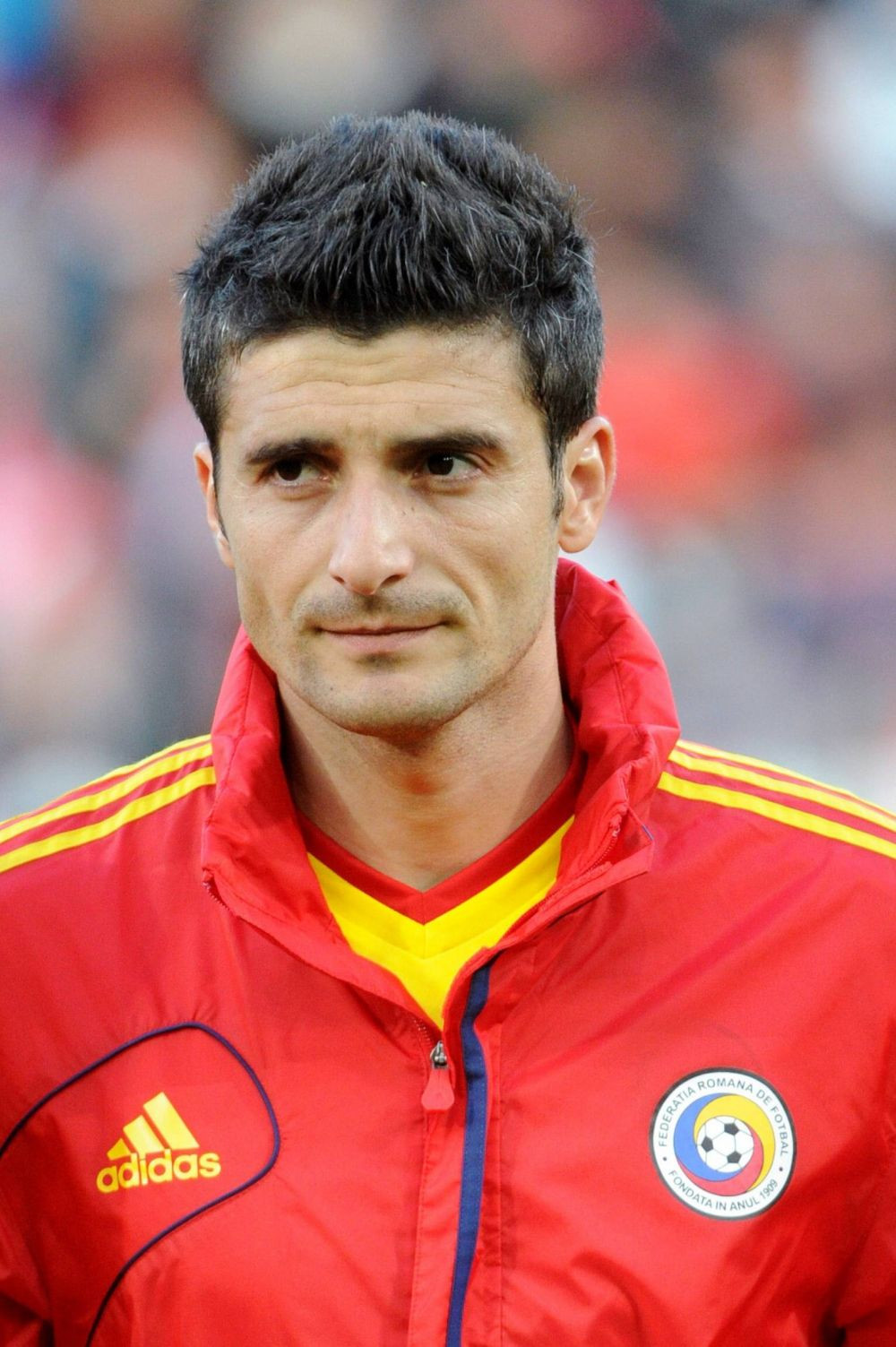 Contestat de multe ori, atacantul naționalei e apărat de Daniel Niculae. 