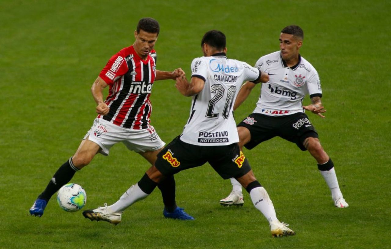 A jucat cu Matuzalem și revine în fotbal la 38 de ani! Un star brazilian va evolua în liga a șaptea italiană_9