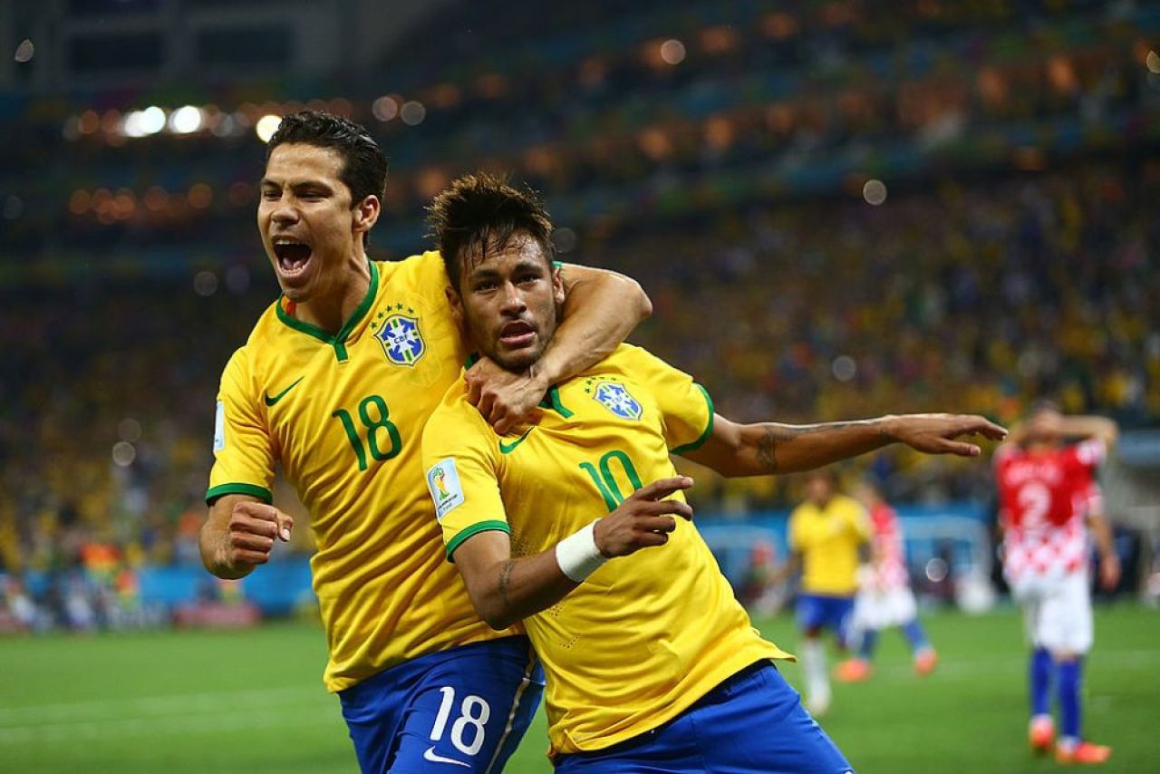 A jucat cu Matuzalem și revine în fotbal la 38 de ani! Un star brazilian va evolua în liga a șaptea italiană_11