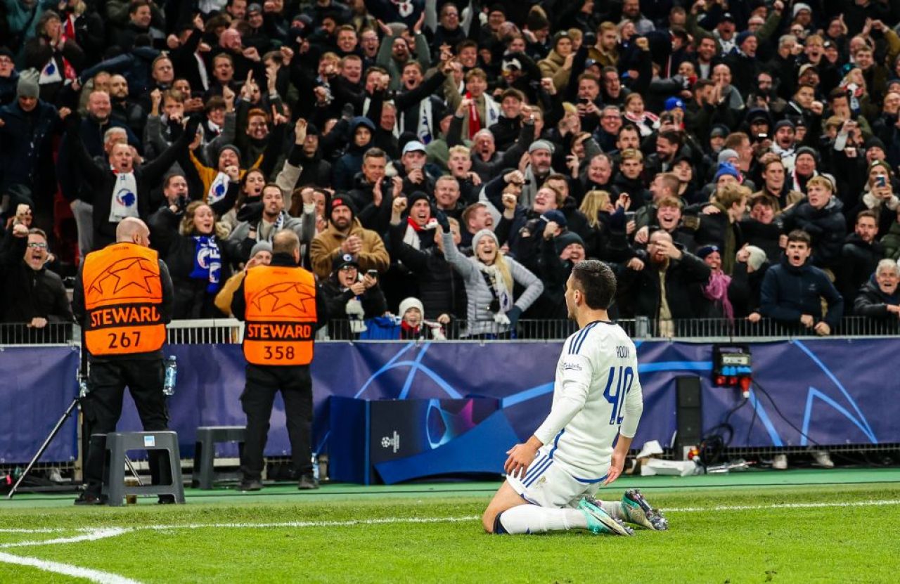 Eroul neprevăzut: puștiul care a fugit de război și acum a răpus-o pe Manchester United în Champions League_1