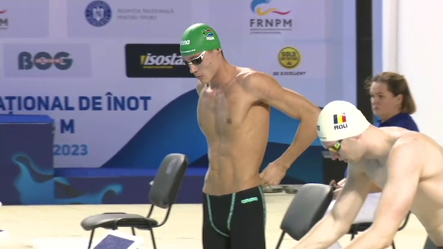 „Nu am de gând să concurez pentru Africa de Sud!” David Popovici, pus pe glume după ce a luat medalia de aur la Campionatul Național de Înot în bazin scurt _7
