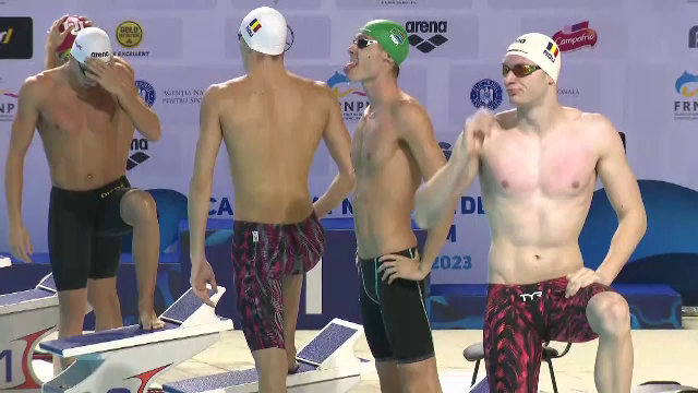 „Nu am de gând să concurez pentru Africa de Sud!” David Popovici, pus pe glume după ce a luat medalia de aur la Campionatul Național de Înot în bazin scurt _11