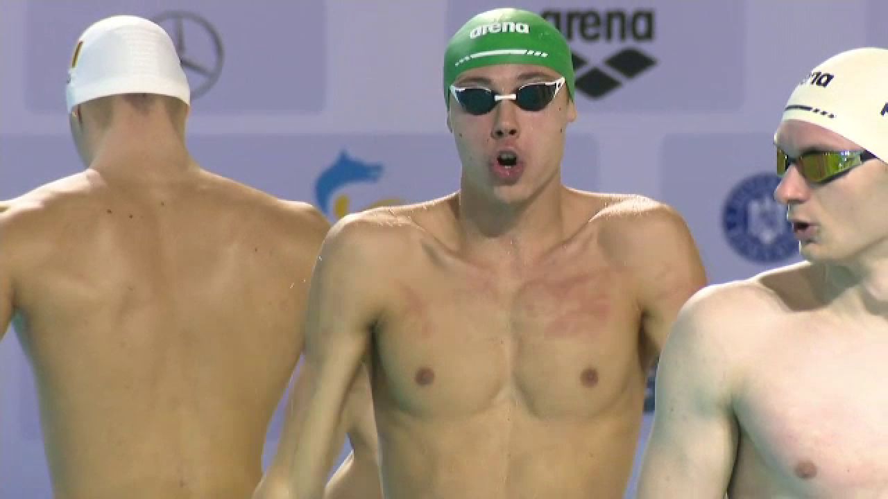 „Nu am de gând să concurez pentru Africa de Sud!” David Popovici, pus pe glume după ce a luat medalia de aur la Campionatul Național de Înot în bazin scurt _14