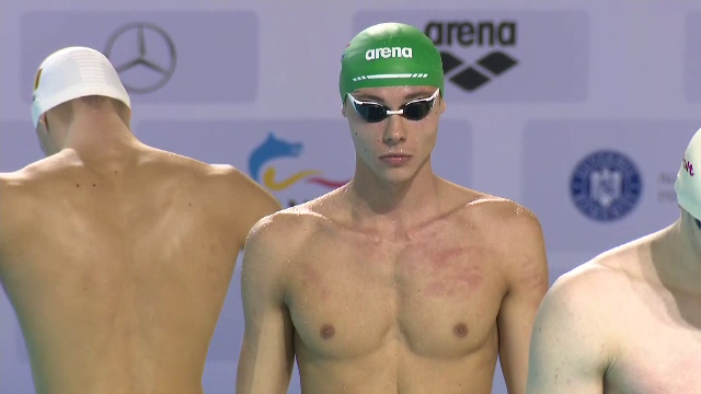 „Nu am de gând să concurez pentru Africa de Sud!” David Popovici, pus pe glume după ce a luat medalia de aur la Campionatul Național de Înot în bazin scurt _17