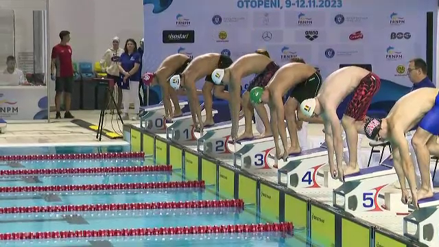 „Nu am de gând să concurez pentru Africa de Sud!” David Popovici, pus pe glume după ce a luat medalia de aur la Campionatul Național de Înot în bazin scurt _19