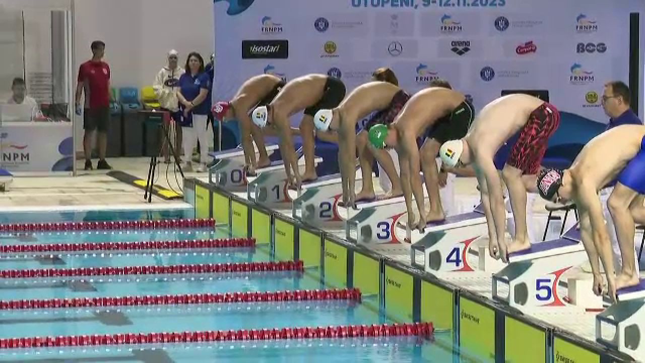 „Nu am de gând să concurez pentru Africa de Sud!” David Popovici, pus pe glume după ce a luat medalia de aur la Campionatul Național de Înot în bazin scurt _19