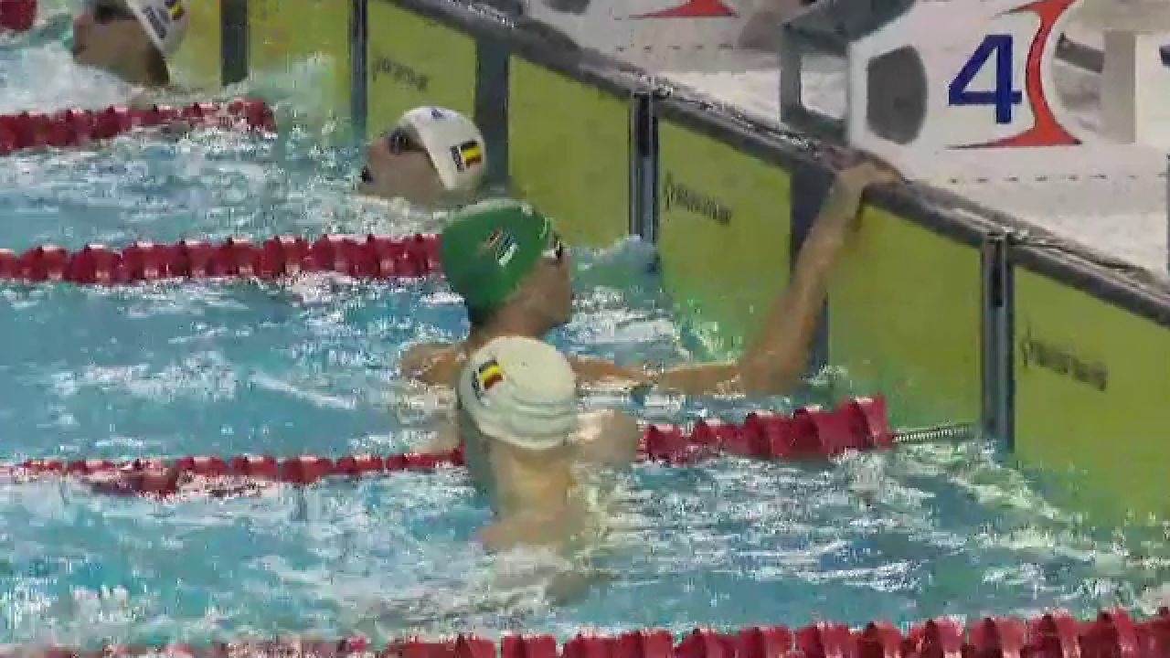 „Nu am de gând să concurez pentru Africa de Sud!” David Popovici, pus pe glume după ce a luat medalia de aur la Campionatul Național de Înot în bazin scurt _20