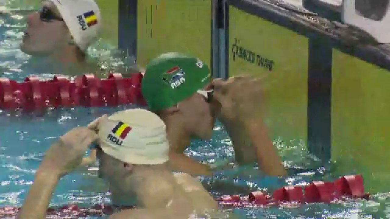 „Nu am de gând să concurez pentru Africa de Sud!” David Popovici, pus pe glume după ce a luat medalia de aur la Campionatul Național de Înot în bazin scurt _21