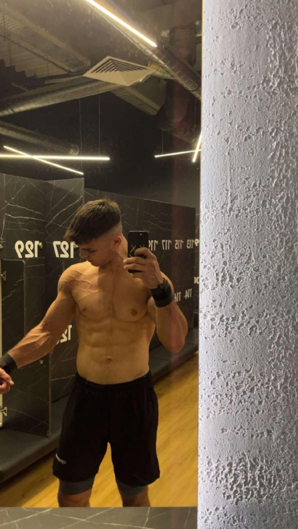 Sportivul român care-i face concurență lui Cristiano Ronaldo_5