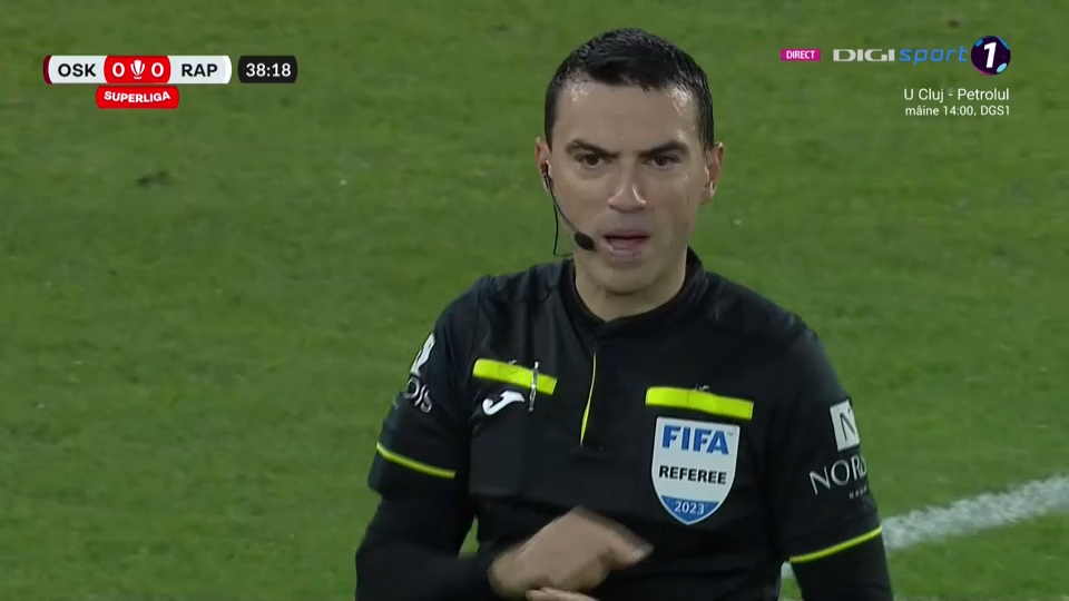 VAR și-amar! Meciul Sepsi OSK - Rapid a fost întrerupt câteva minute din cauza problemelor cu arbitrajul video_5