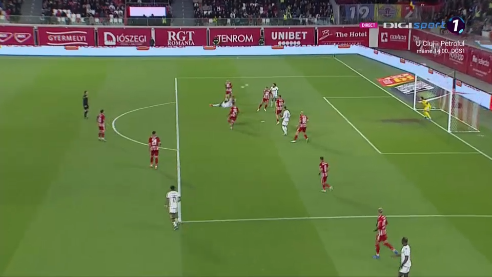 A fost la o bară de un debut spectaculos! Juvhel Tsoumou, execuție spectaculoasă din foarfecă în meciul cu Sepsi OSK_2
