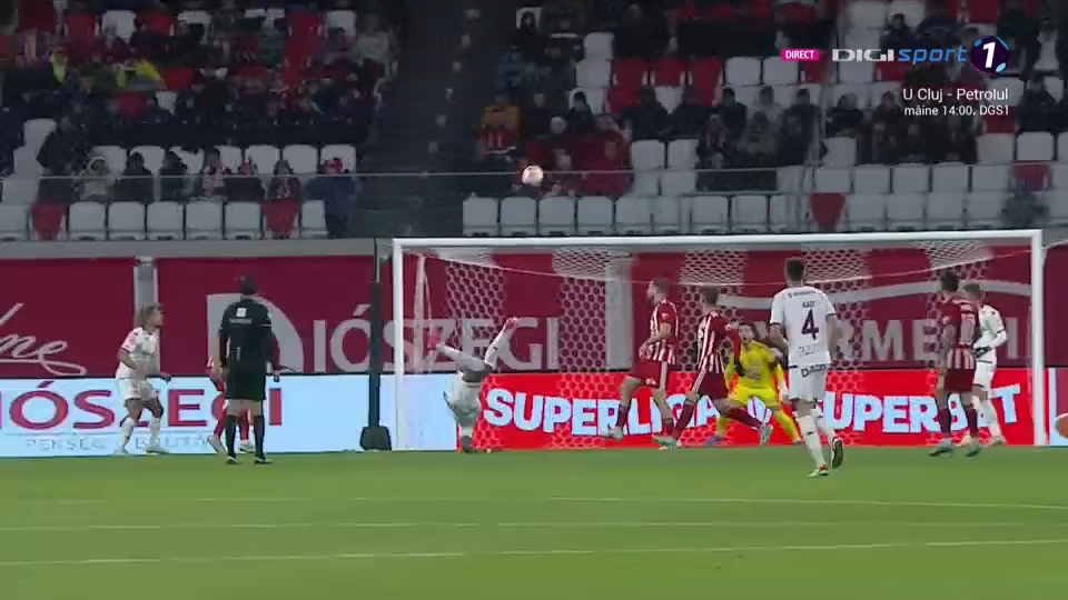 A fost la o bară de un debut spectaculos! Juvhel Tsoumou, execuție spectaculoasă din foarfecă în meciul cu Sepsi OSK_9