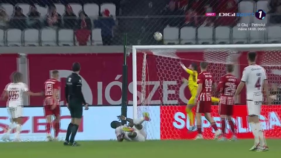 A fost la o bară de un debut spectaculos! Juvhel Tsoumou, execuție spectaculoasă din foarfecă în meciul cu Sepsi OSK_10