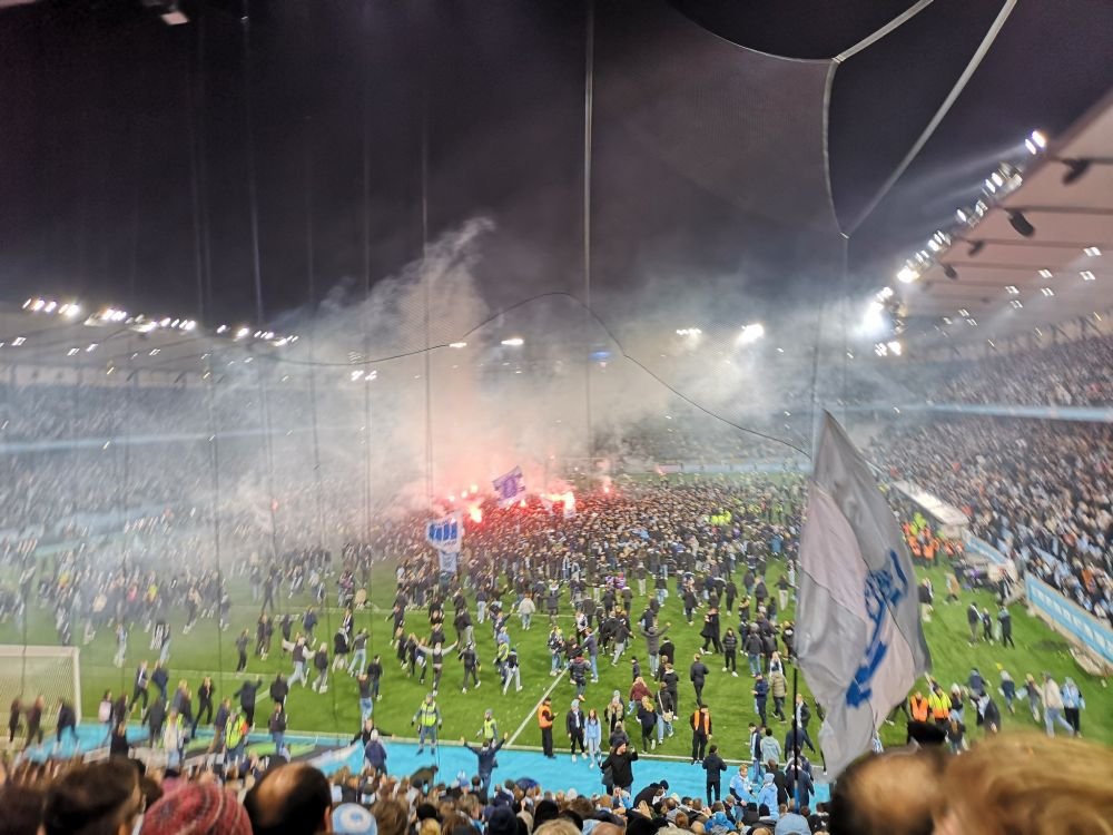 Meci cu titlul pe masă în Europa: trei ore, o alarmă de incendiu și o campioană care va juca în UEFA Champions League_3