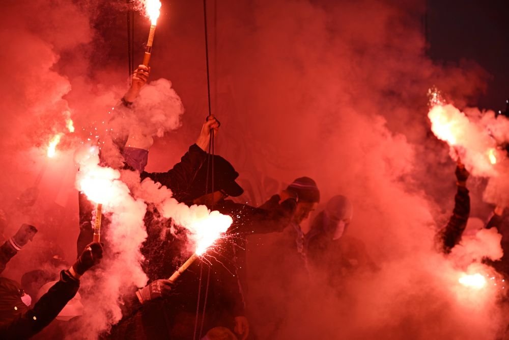 Meci cu titlul pe masă în Europa: trei ore, o alarmă de incendiu și o campioană care va juca în UEFA Champions League_8