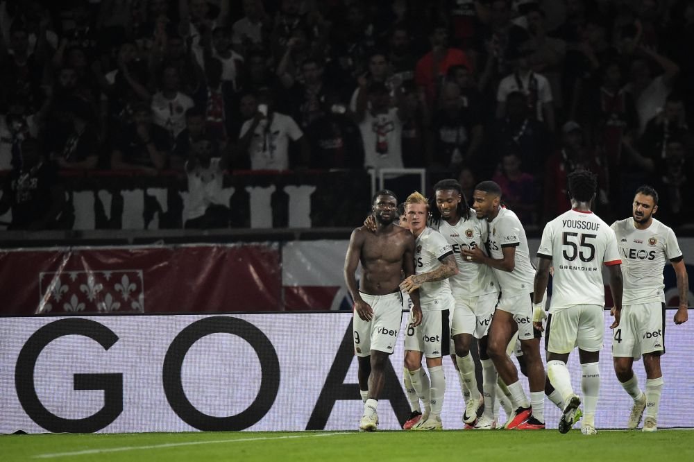 Antrenorul din Bacău care l-a descoperit pe Terem Moffi, ”nașul” lui PSG și golgheterul lui Nice, singura echipă neînvinsă din Ligue 1, revine în România!_5