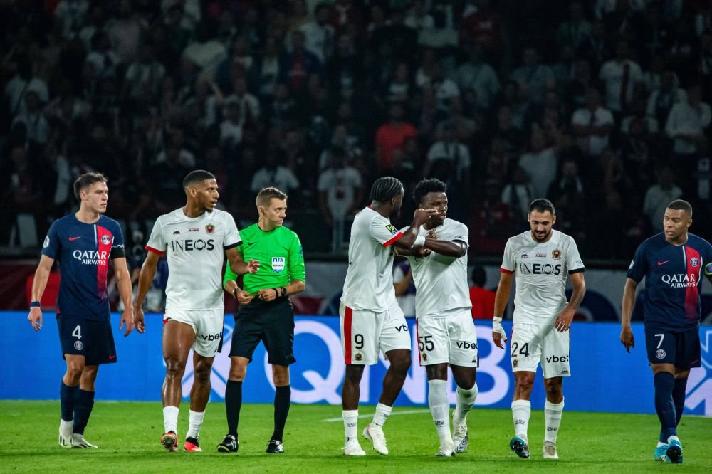 Antrenorul din Bacău care l-a descoperit pe Terem Moffi, ”nașul” lui PSG și golgheterul lui Nice, singura echipă neînvinsă din Ligue 1, revine în România!_7