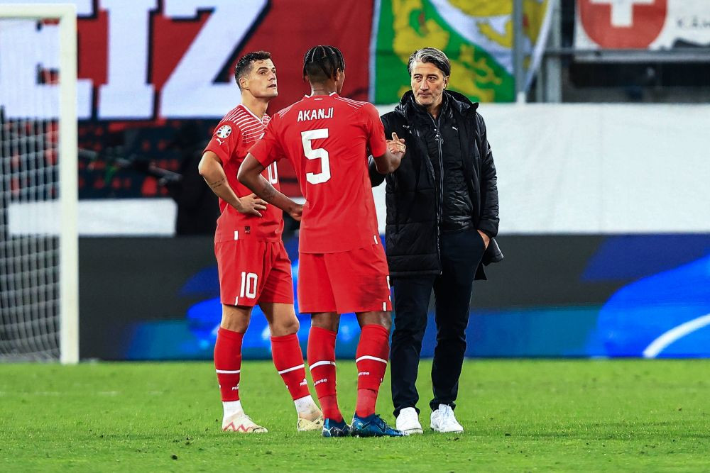 Probleme la Elveția &icirc;nainte de meciul cu Rom&acirc;nia! Cum este ironizat selecționerul Murat Yakin