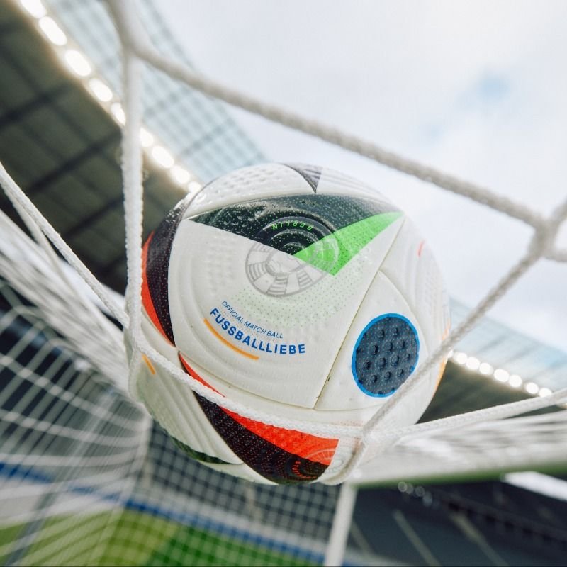 Cu ea să jucăm la Euro 2024! UEFA a prezentat mingea oficială de la turneul final al Campionatului European_2