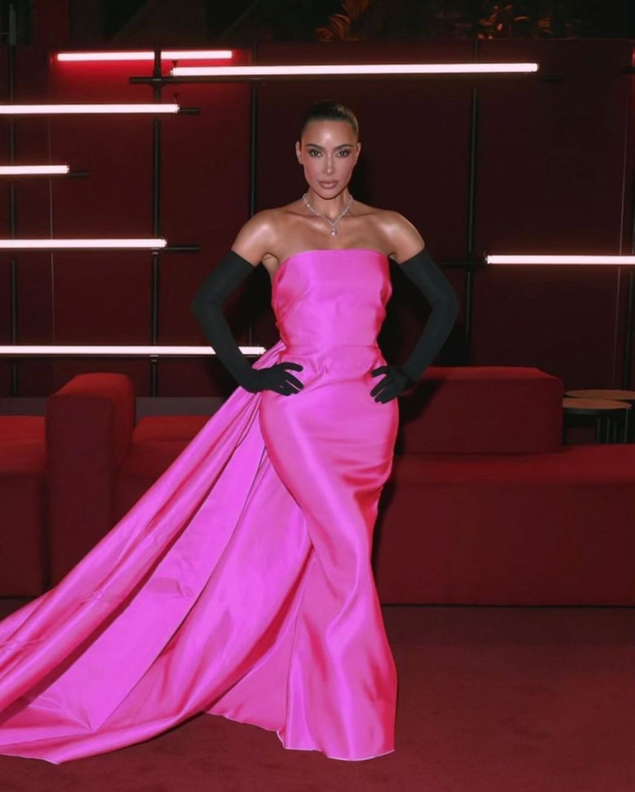 „M-am speriat al dracului de tare!” Kim Kardashian, despre momentul în care l-a întâlnit pe starul fotbalului mondial _16