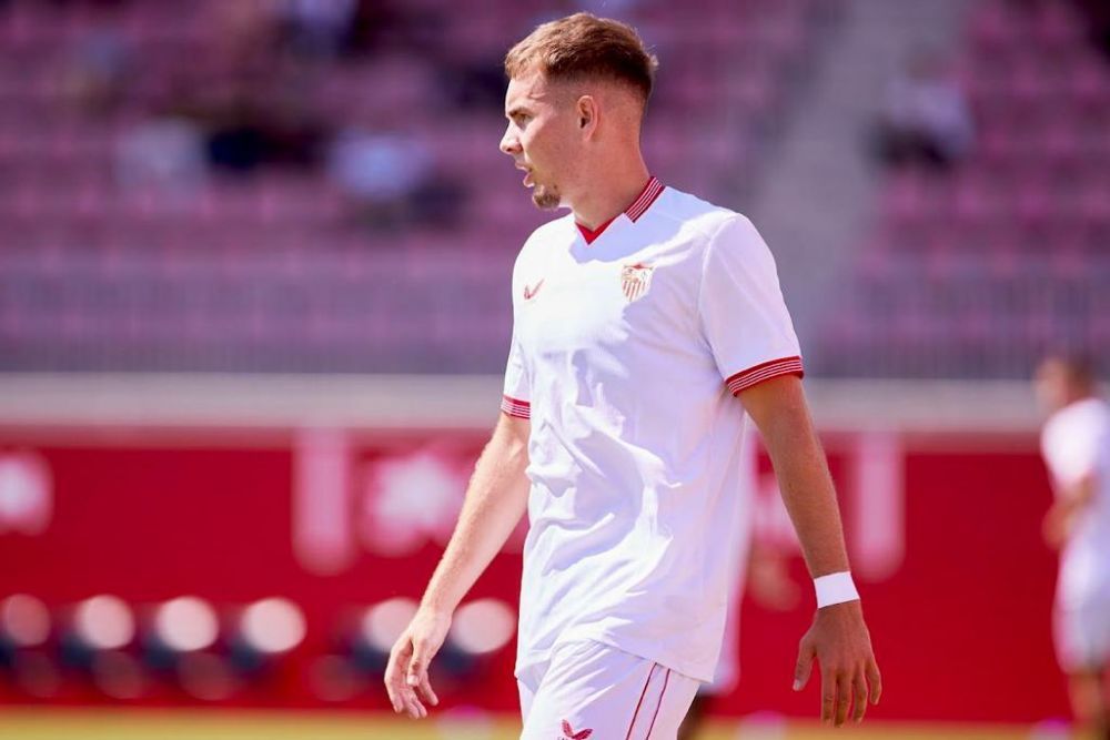 Căpitanul României U19 e născut în Spania și joacă la Sevilla, alături de idolul Sergio Ramos!