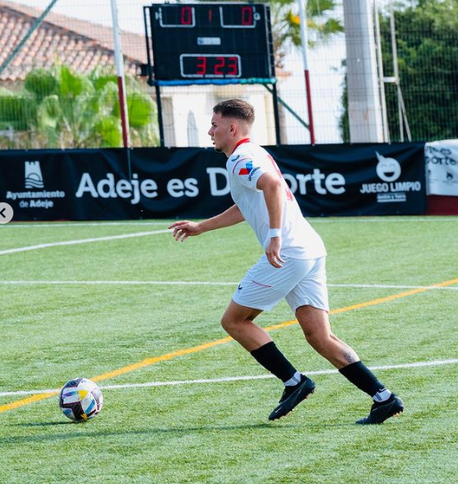 Căpitanul României U19 e născut în Spania și joacă la Sevilla, alături de idolul Sergio Ramos! 