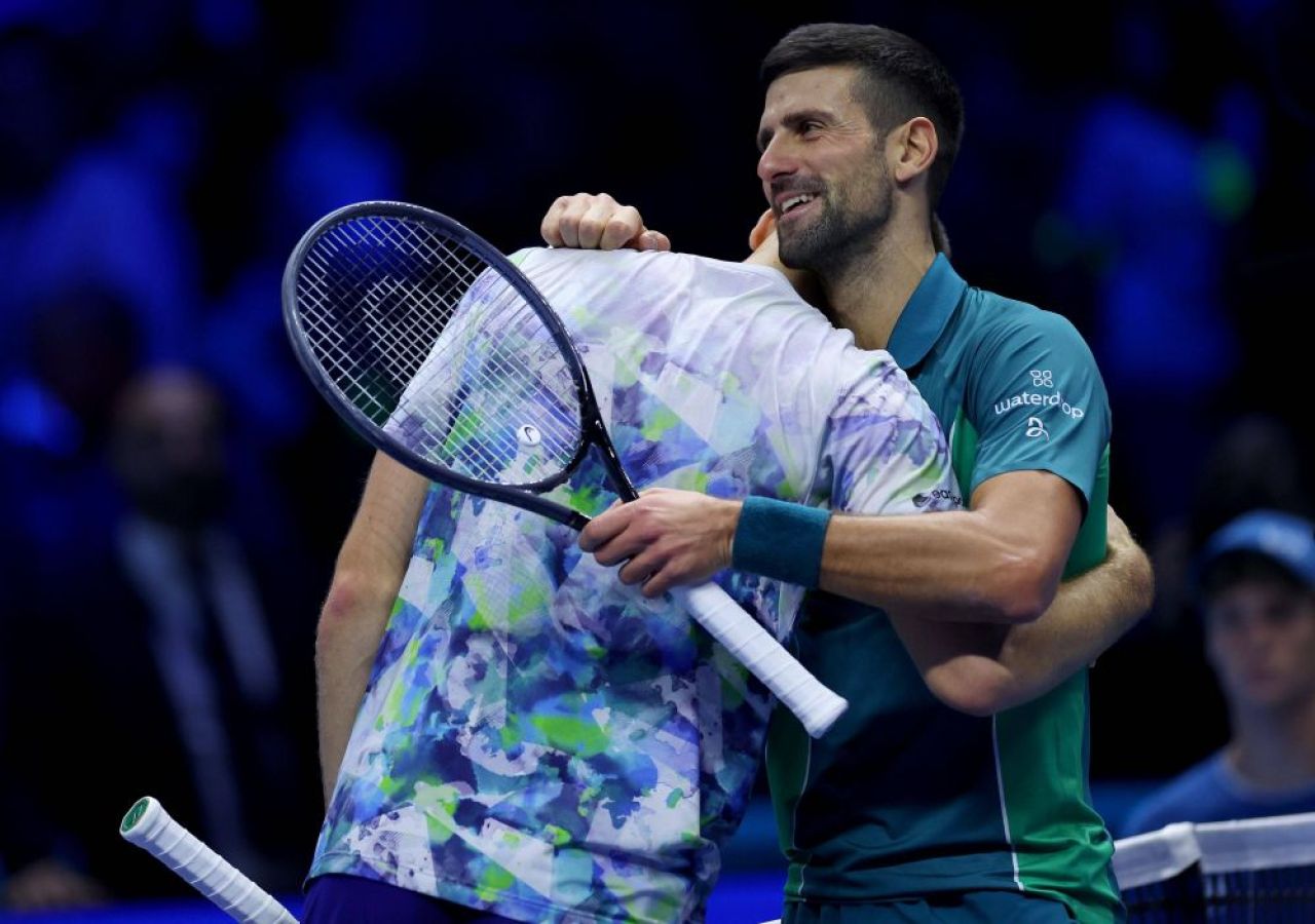Djokovic, în spirala dură a așteptării. L-a învins în două ore pe Hubert Hurkacz la Turneul Campionilor, dar nu e sigur de calificare_1