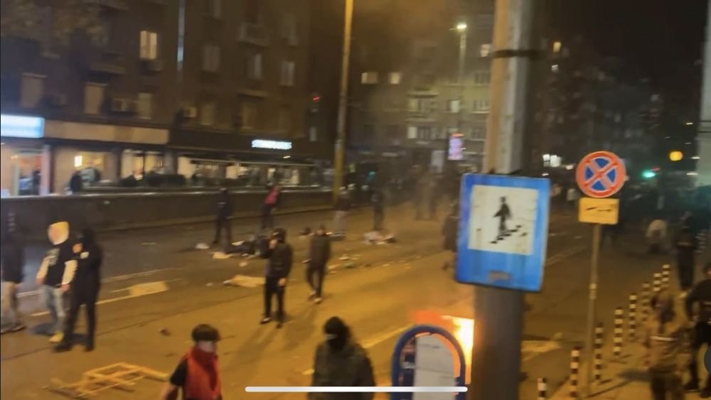 Dezastru la Sofia, în timpul partidei Bulgaria - Ungaria! Ultrașii din toată țara au declanșat haosul pe străzi_7