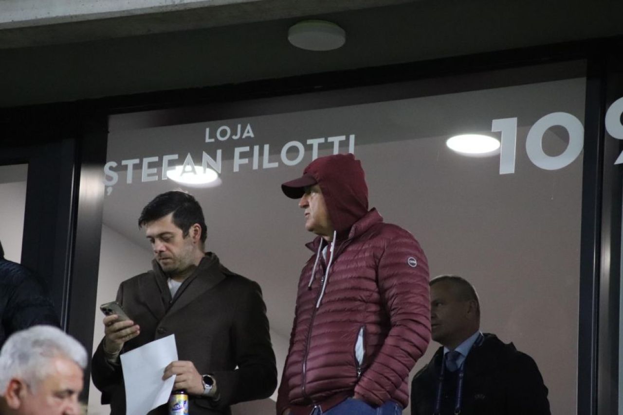 Dan Șucu, prezent în Giulești la România U21 - Albania U21. Patronul Rapidului s-a îmbrăcat în vișiniu_5