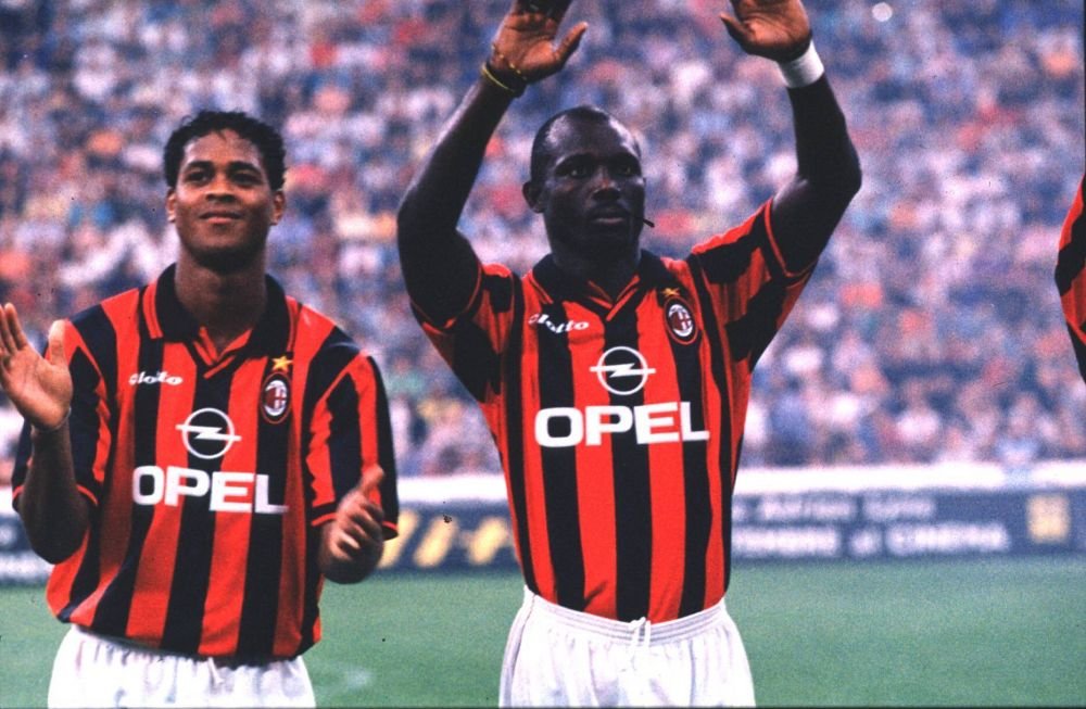 Se reapucă de fotbal? ”Balonul de Aur” George Weah a pierdut alegerile în Liberia! A jucat la națională când era președintele țării_3