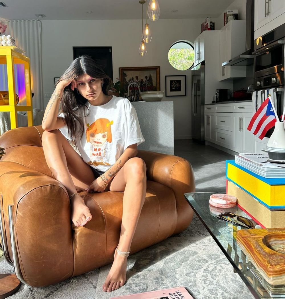 Mia Khalifa s-a pozat pe barcă în tricoul echipei favorite din Italia! Clubul a reacționat imediat și i-a lăsat comentariu _27