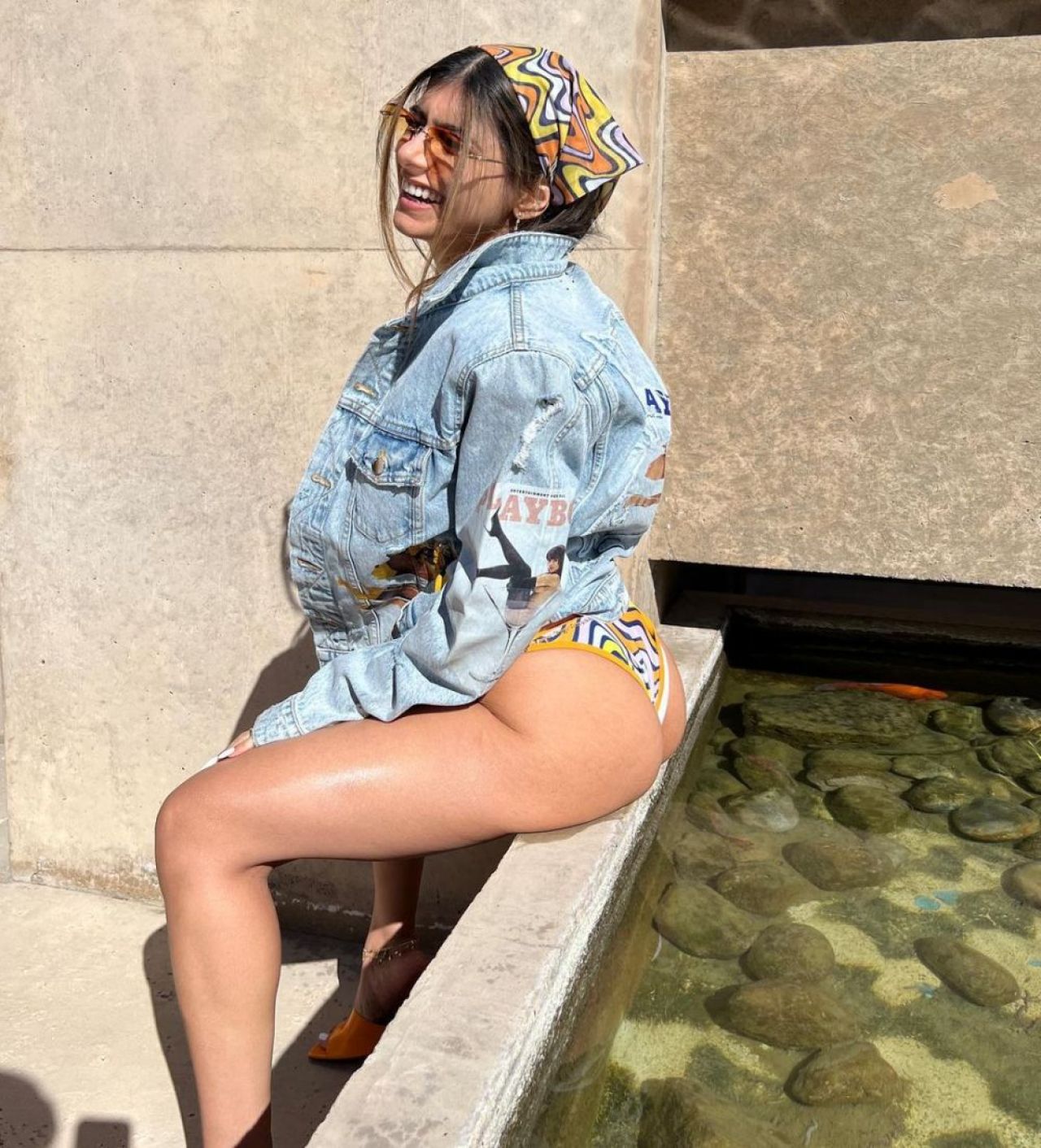 Mia Khalifa s-a pozat pe barcă în tricoul echipei favorite din Italia! Clubul a reacționat imediat și i-a lăsat comentariu _21