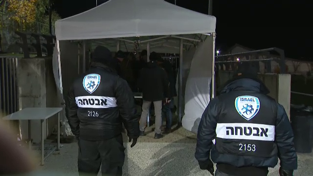 Controale drastice pentru suporterii tricolori înaintea meciului cu Israel. Au fost mobilizați sute de jandarmi, inclusiv din România_7