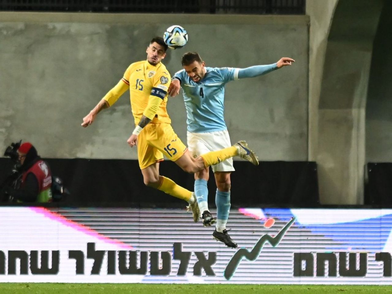 Cele mai tari imagini din Israel - România 1-2!_3